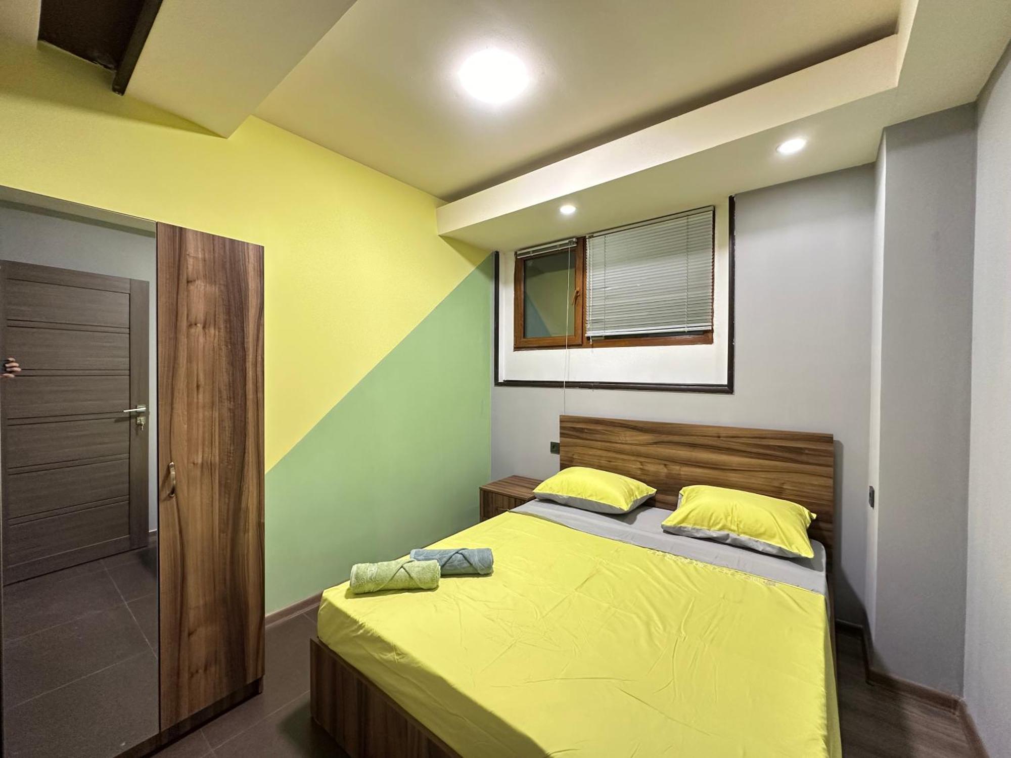 City Lime Erevan Esterno foto